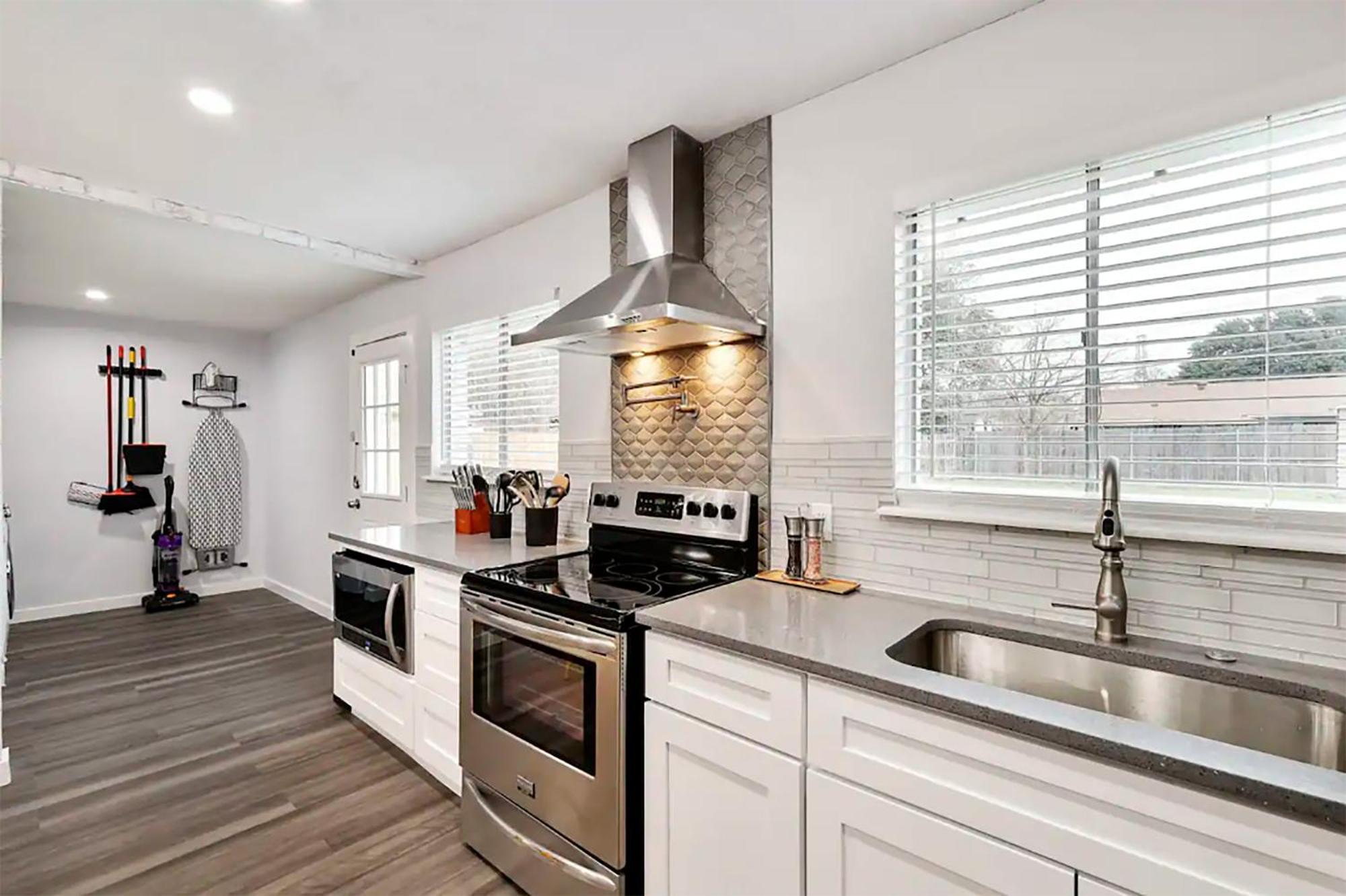 Upscale 3Br 2Ba Cozy Holiday Home With Pool & Grill North Richland Hills Eksteriør billede